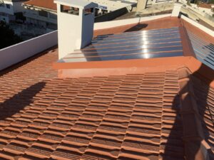 Limpeza de telhados com jato de água de alta pressão